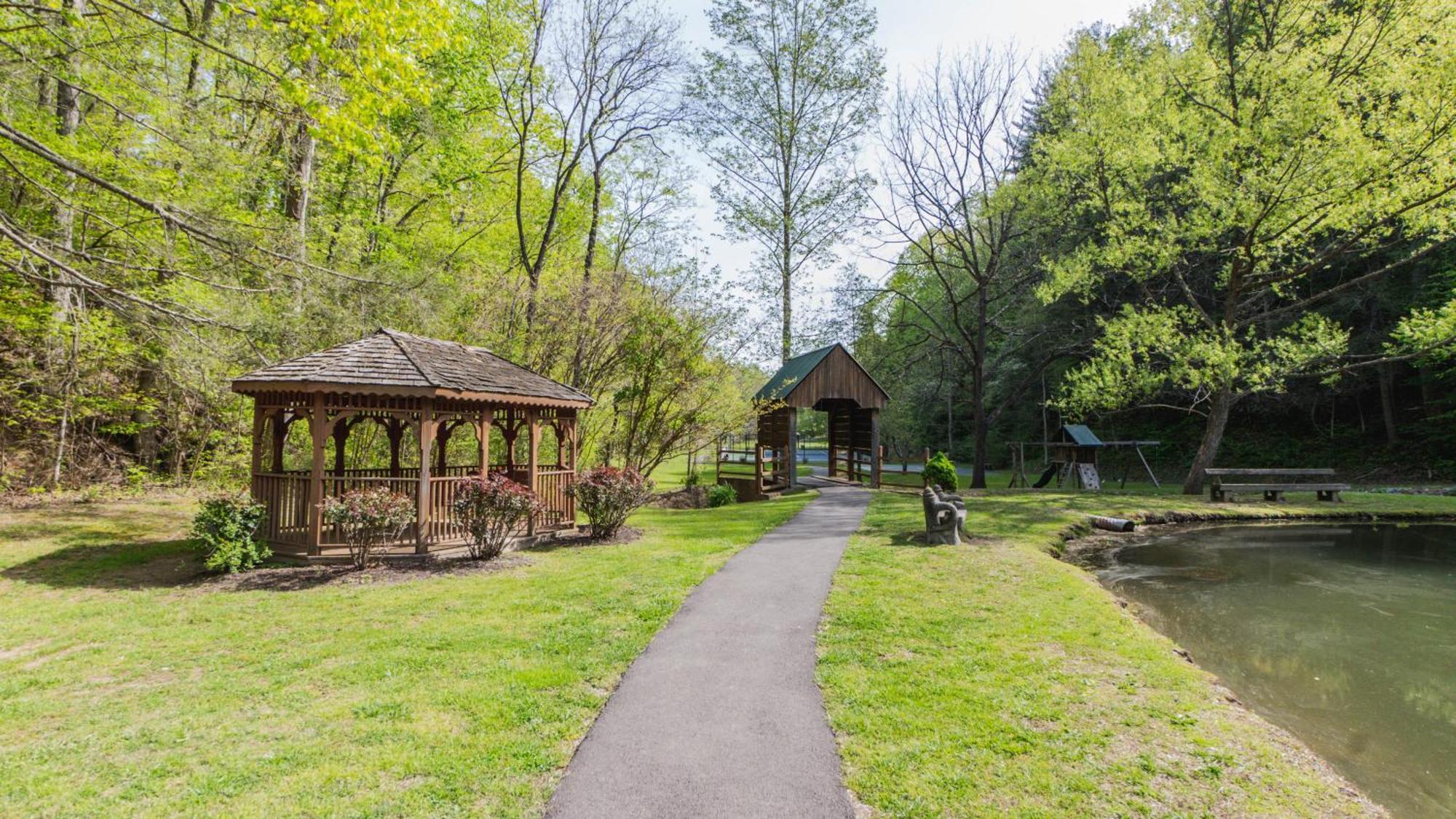 Yoli Bear Hideaway Sevierville Exterior foto